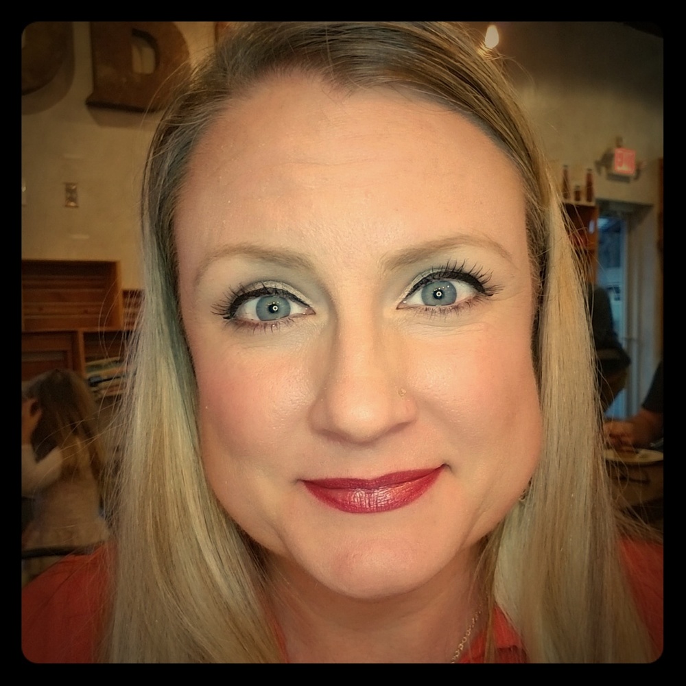 Meet your Posher, Christina